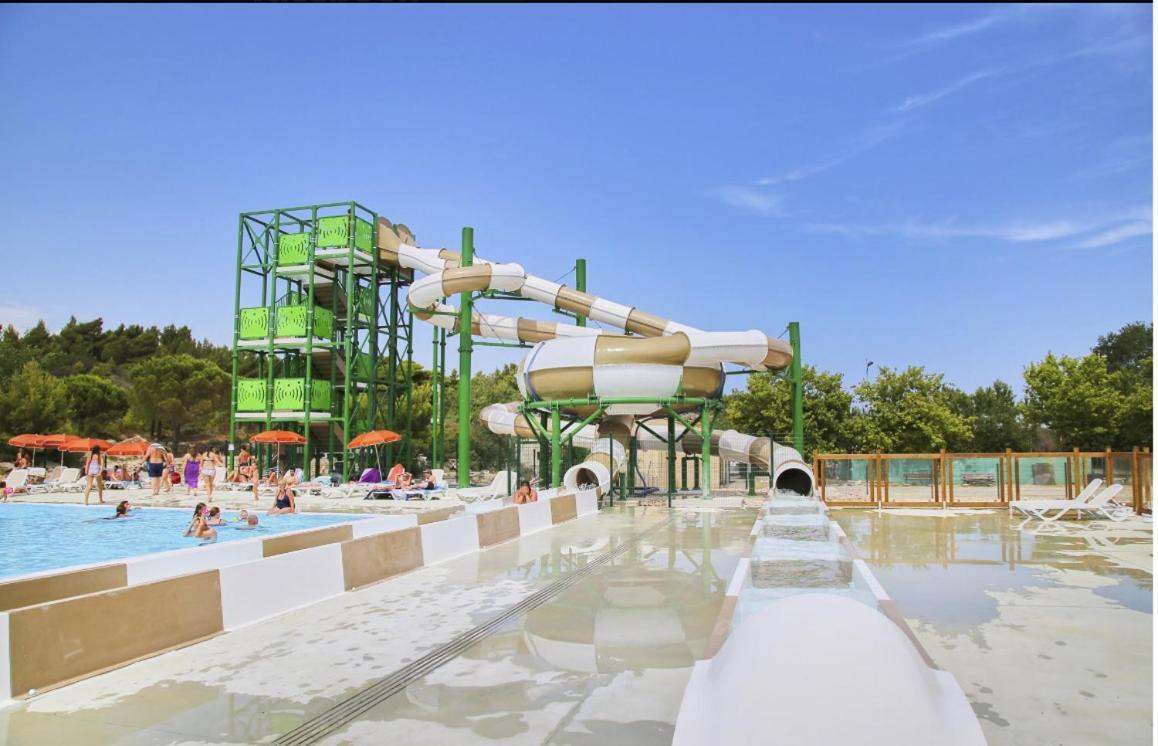Mobil-Home 6 Personnes - Camping La Falaise 4* / Piscine / Club Enfants / Spa / Restaurant / Animations Narbona Exterior foto